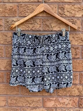 💫4/$25 • Riley + James Thai Elephant Print Boho Shorts